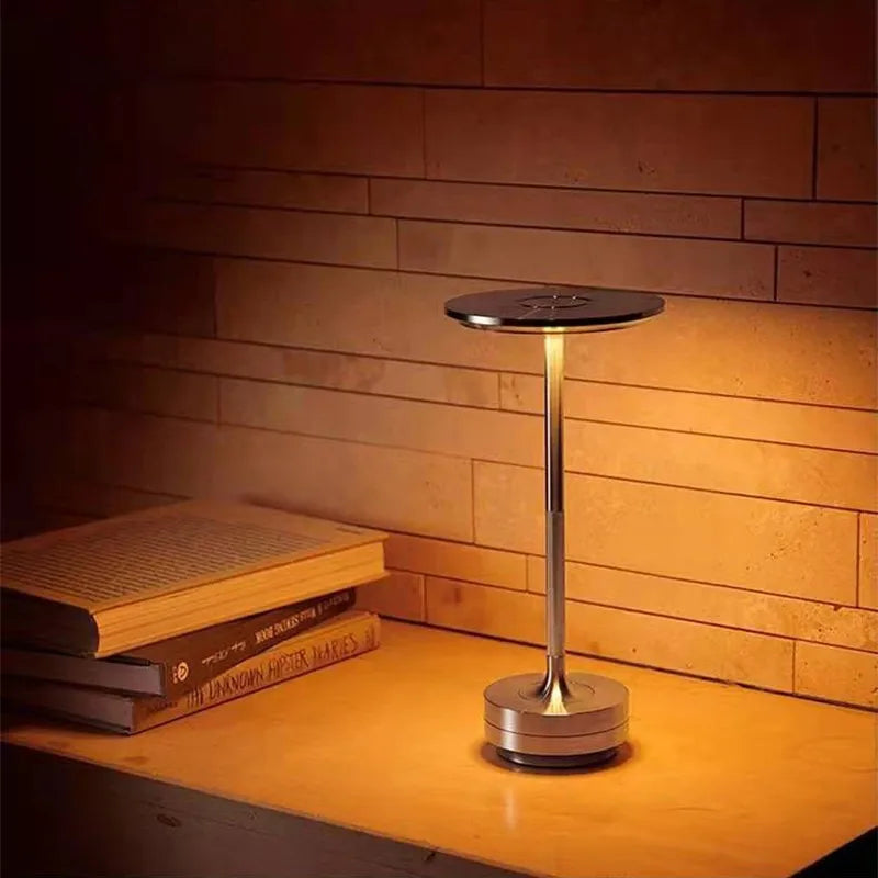 Modern Table Lamp with Metallic Finish – Sleek Design for Desk, Shelf or Side Table